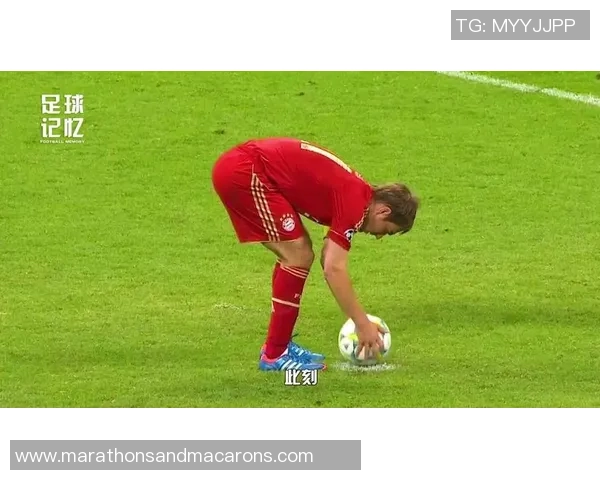 足球明星青春岁月的迷人瞬间展现年轻时的魅力与风采